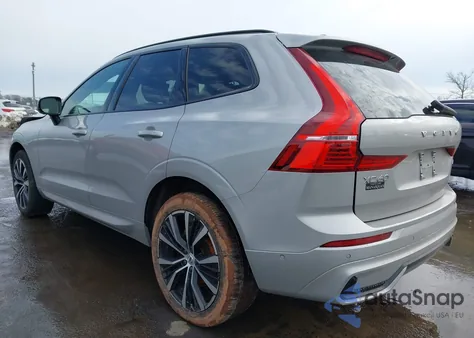 2024 Volvo Xc60 B5 Plus Dark Theme из США, поврежденный, VIN YV4L12RL9R1886374